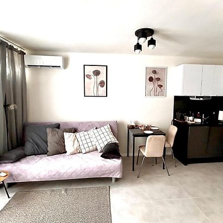 Sky Apartment Comfy Suite Pereca Varsavia Esterno foto