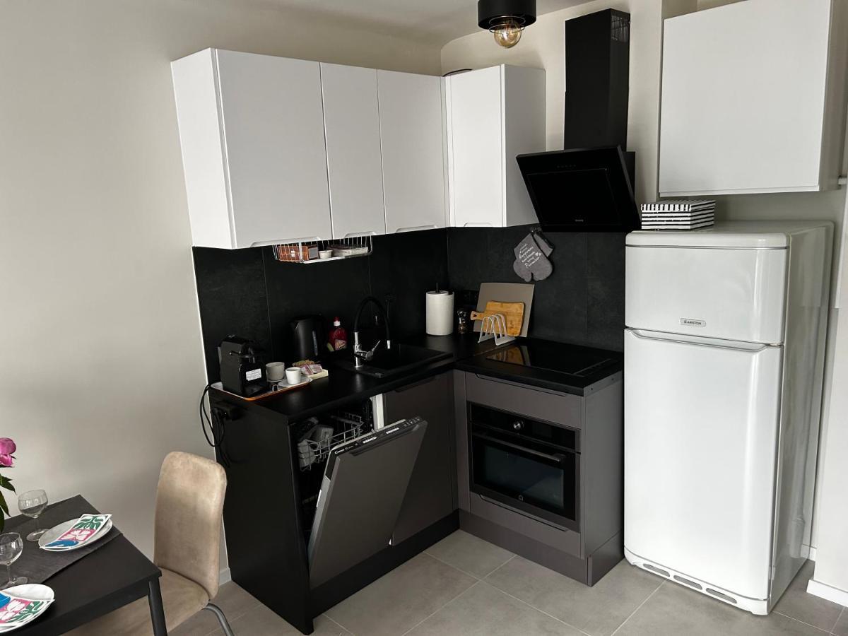 Sky Apartment Comfy Suite Pereca Varsavia Esterno foto