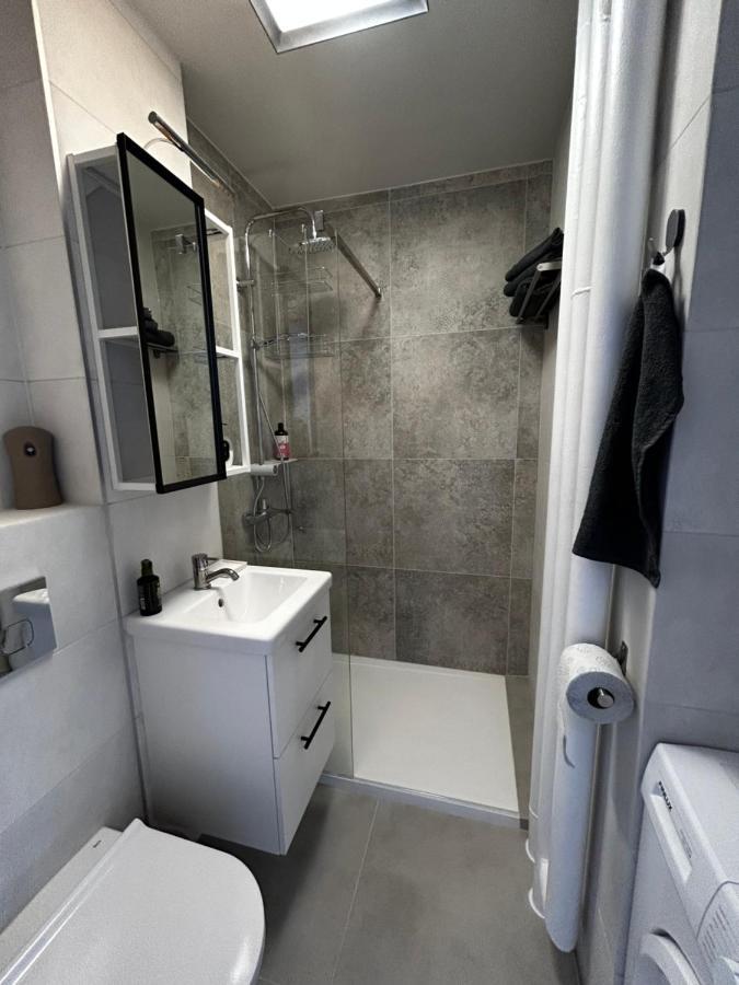 Sky Apartment Comfy Suite Pereca Varsavia Esterno foto