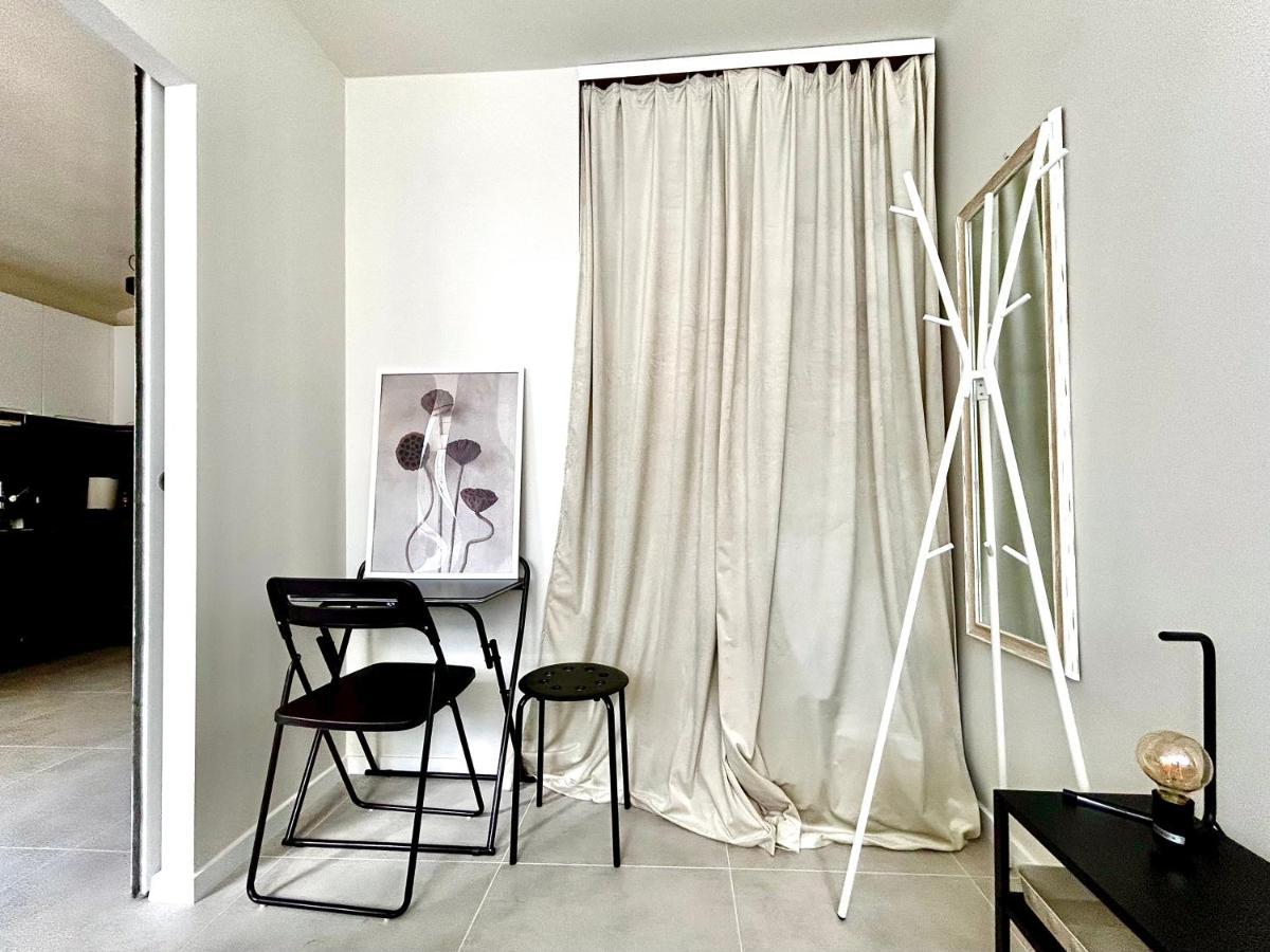 Sky Apartment Comfy Suite Pereca Varsavia Esterno foto