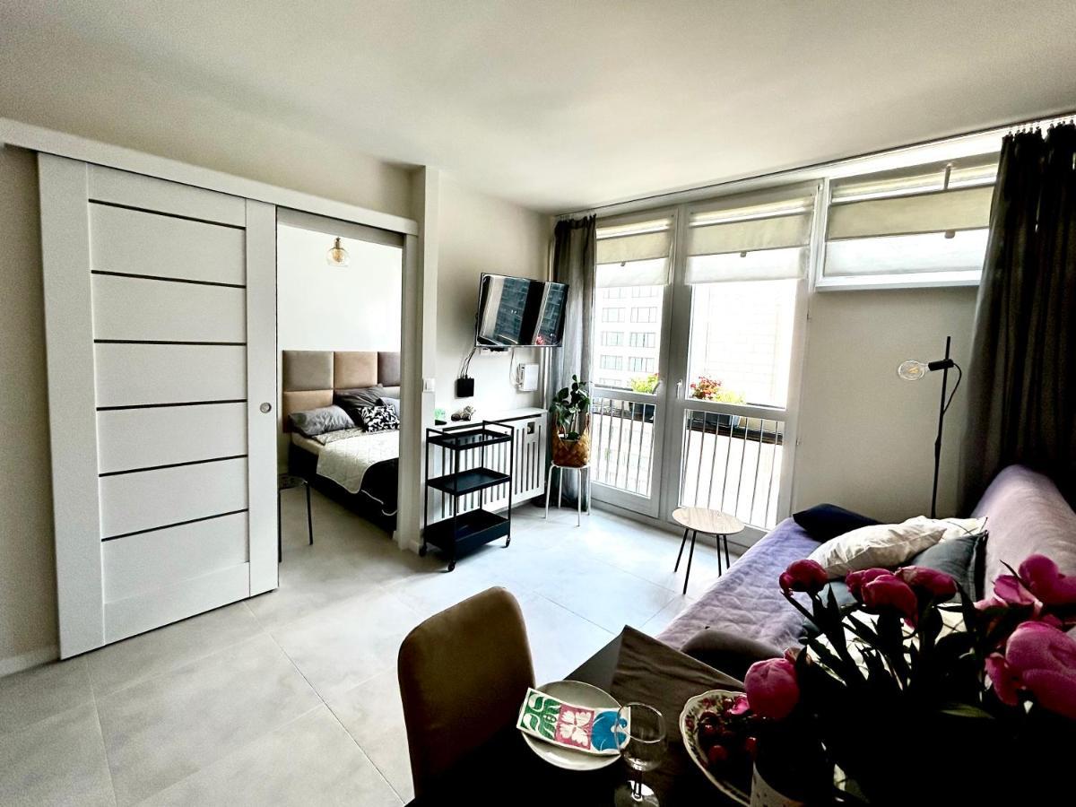 Sky Apartment Comfy Suite Pereca Varsavia Esterno foto